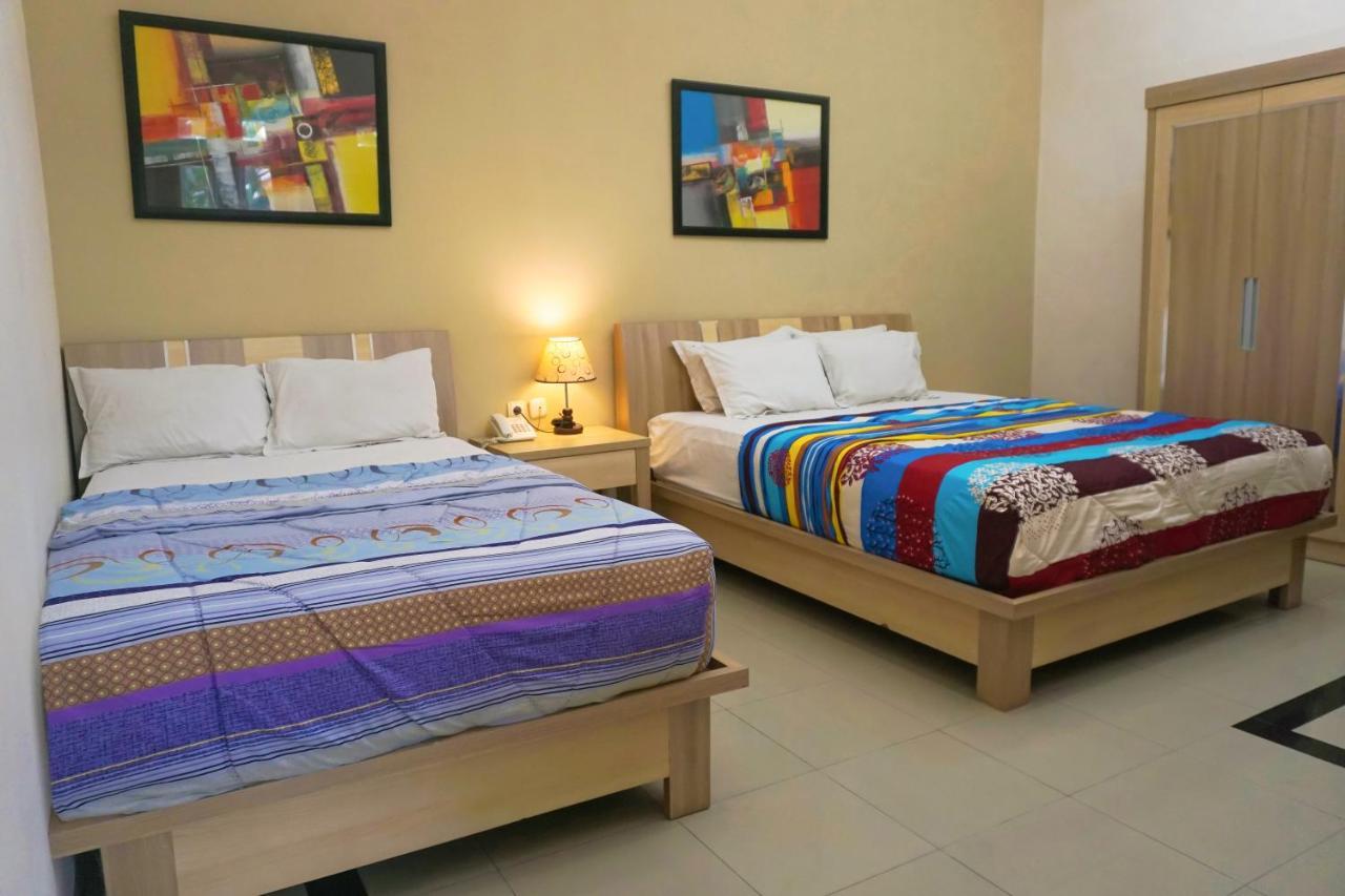 Musdalifah Hotel Sumenep Экстерьер фото