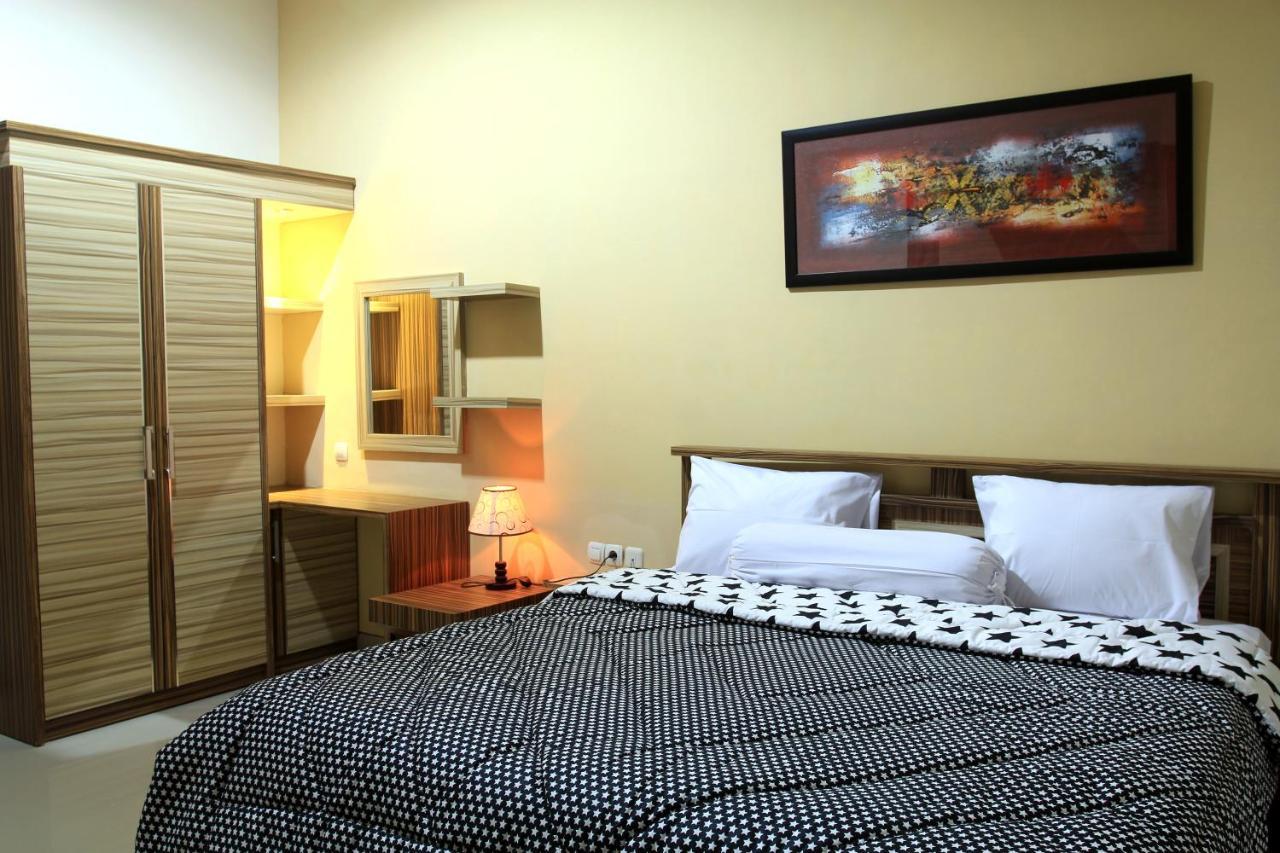 Musdalifah Hotel Sumenep Экстерьер фото