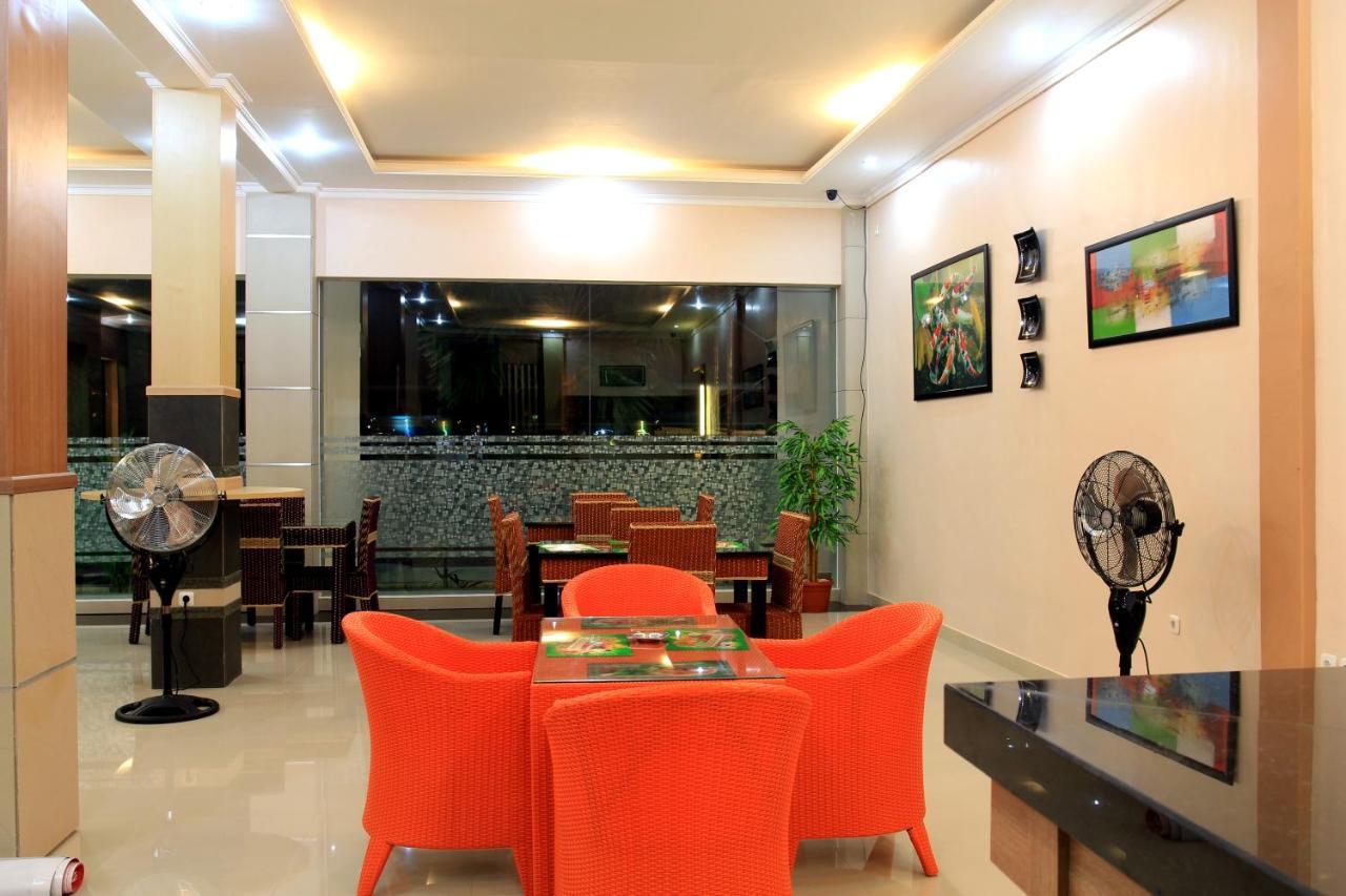 Musdalifah Hotel Sumenep Экстерьер фото